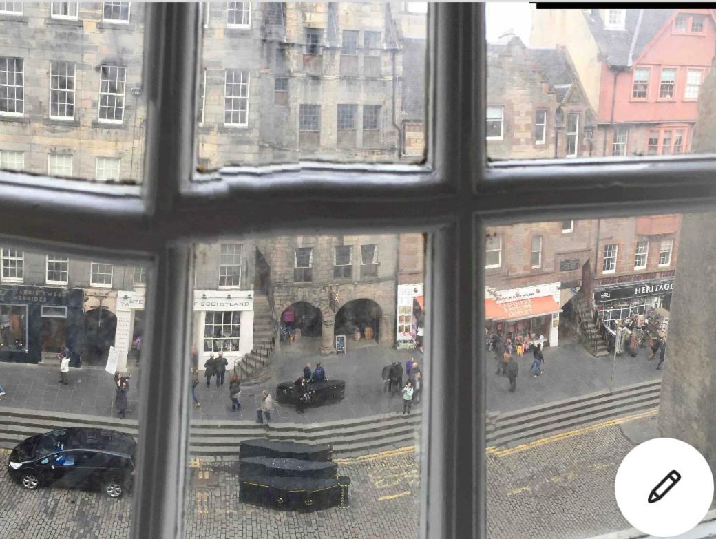 Old Town View Apartment Edinburgh Eksteriør billede